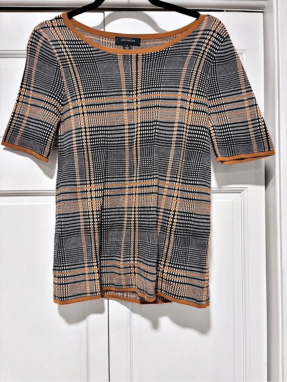 Ann Taylor Plaid Short Sleeve Top in Black & Orange Size Medium Like